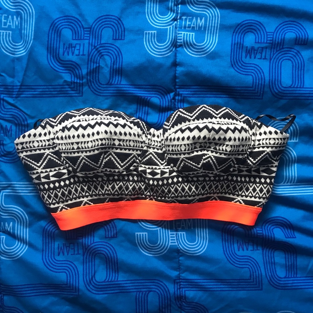 NWT knit crop top / bandeau forever 21 festival